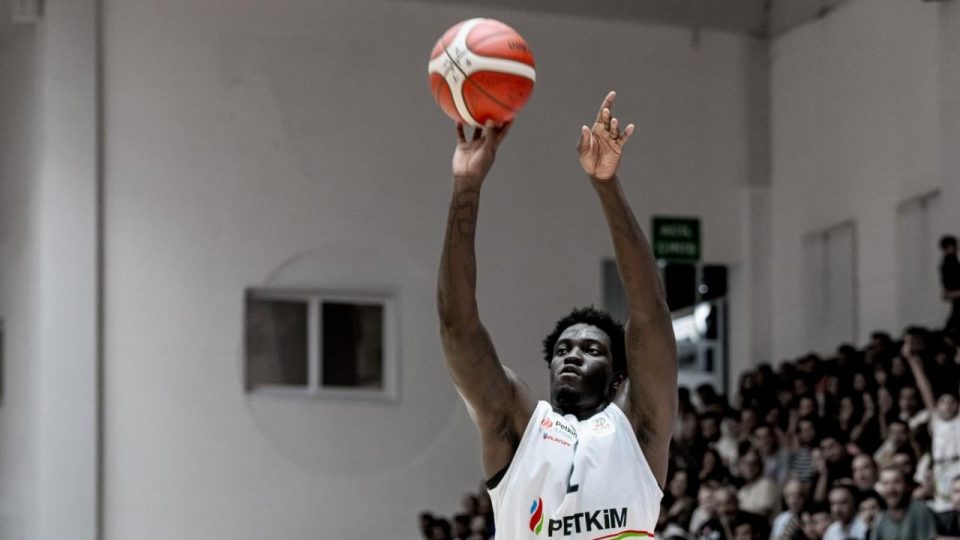 Aliağa Petkimsporlu Khyri Thomas haftanın 5’ine seçildi